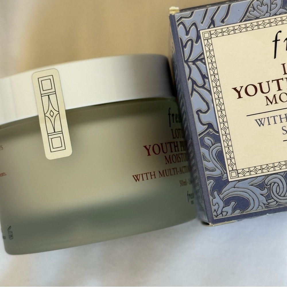 BNIB Fresh Lotus Anti-Aging Moisturizer - Picture 3 of 4